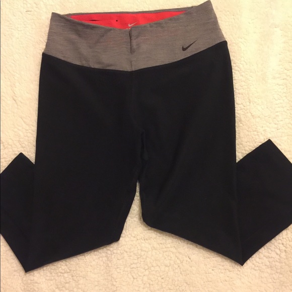 Nike One Legend Capri Pant - Picture 5 of 7